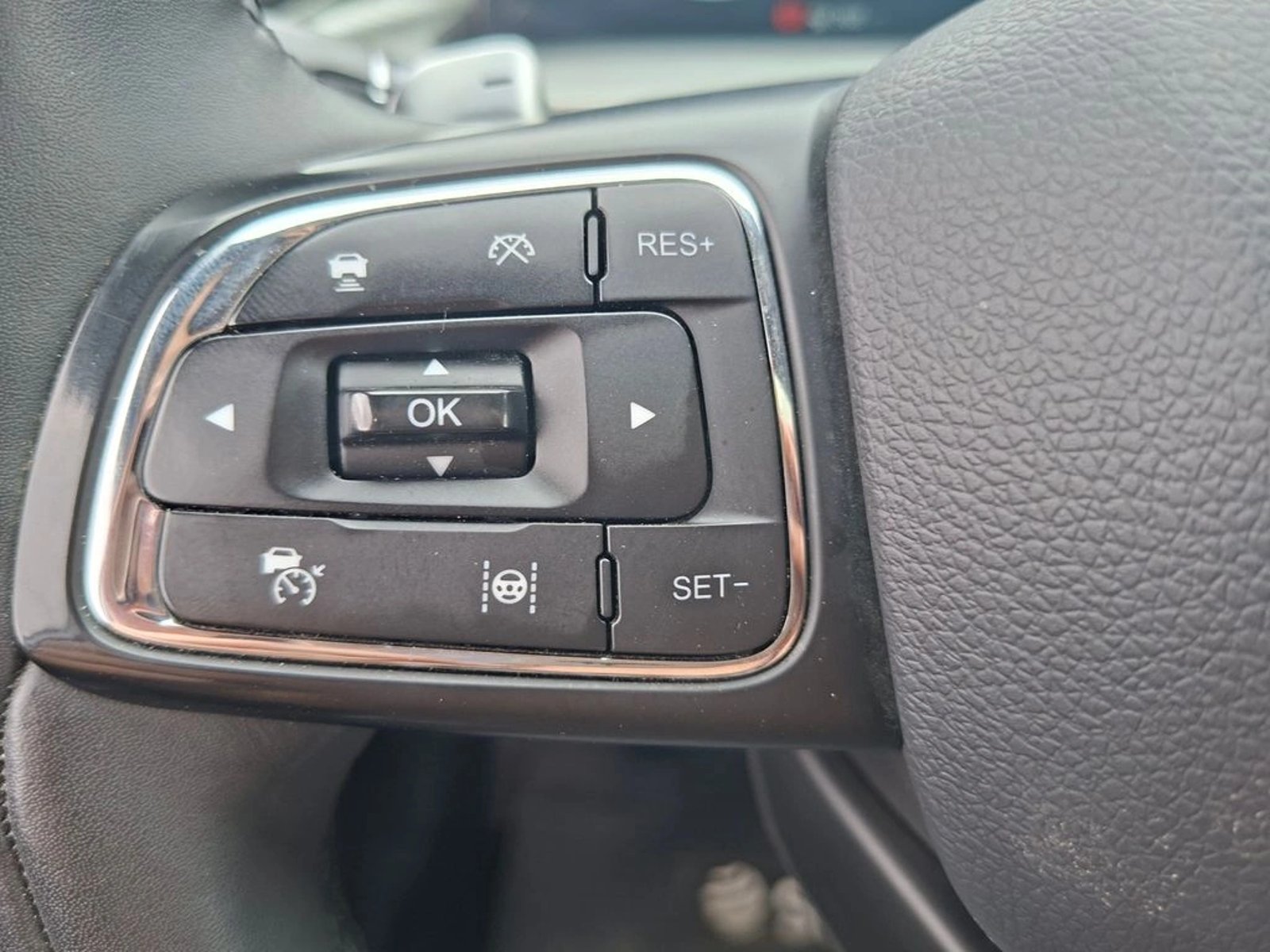 Chery TIGGO 8 PRO 2.0 TGDI GLX PRO MAX AWD AT 5P 2024 - Imagen 16 de 20