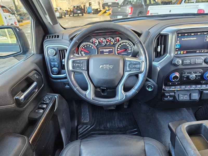 Chevrolet Silverado 2022 - Imagen 12 de 20