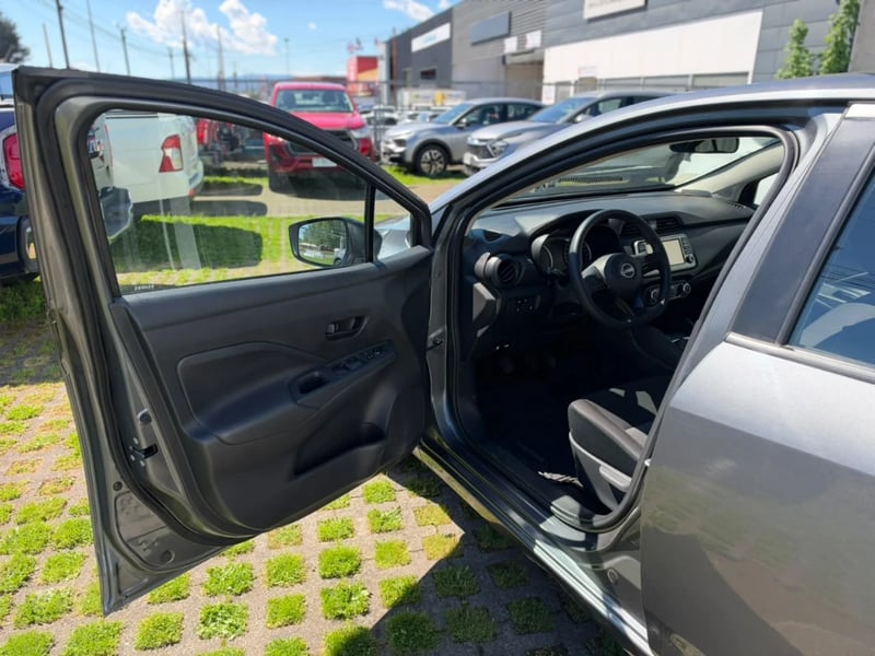 Nissan Versa 2025 - Imagen 9 de 20