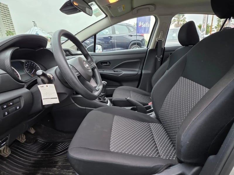 Nissan Versa 2025 - Imagen 13 de 20