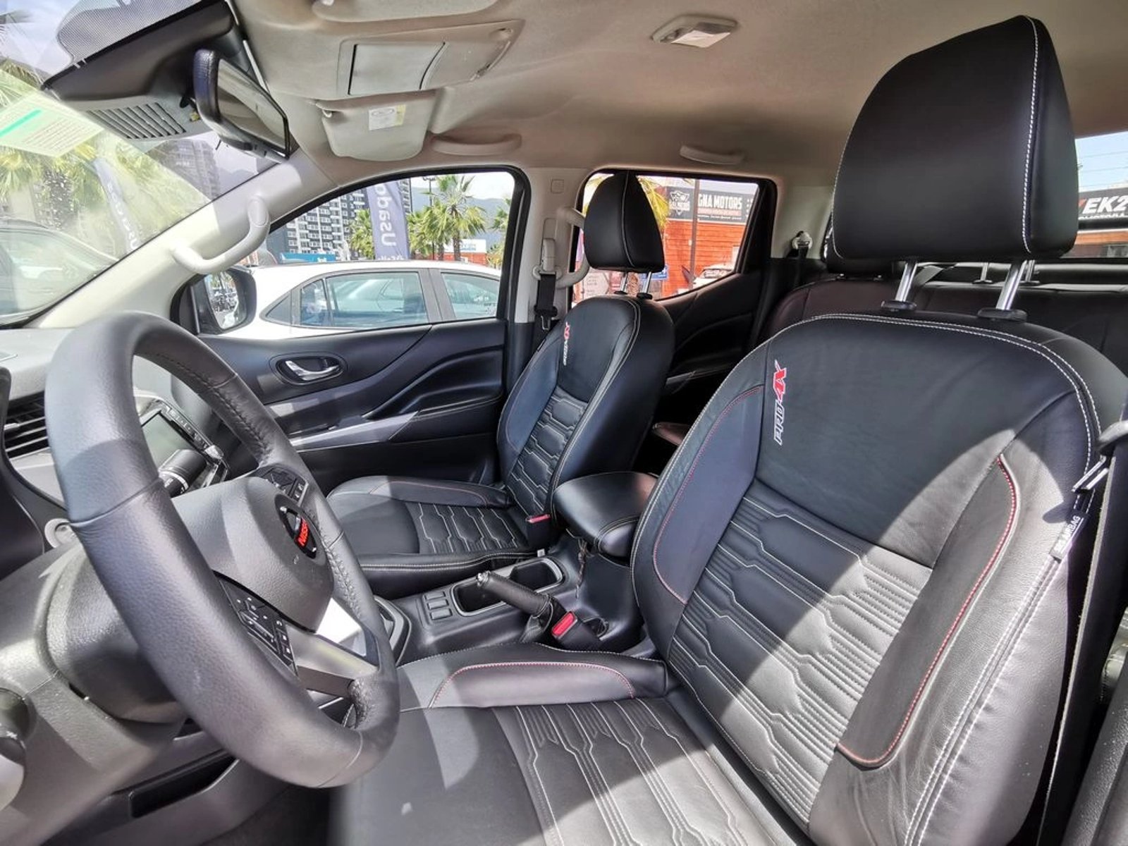 Nissan NAVARA 2.3D PRO4X DIESEL 4X4 DOB.CAB. AT 4P 2022 - Imagen 14 de 20