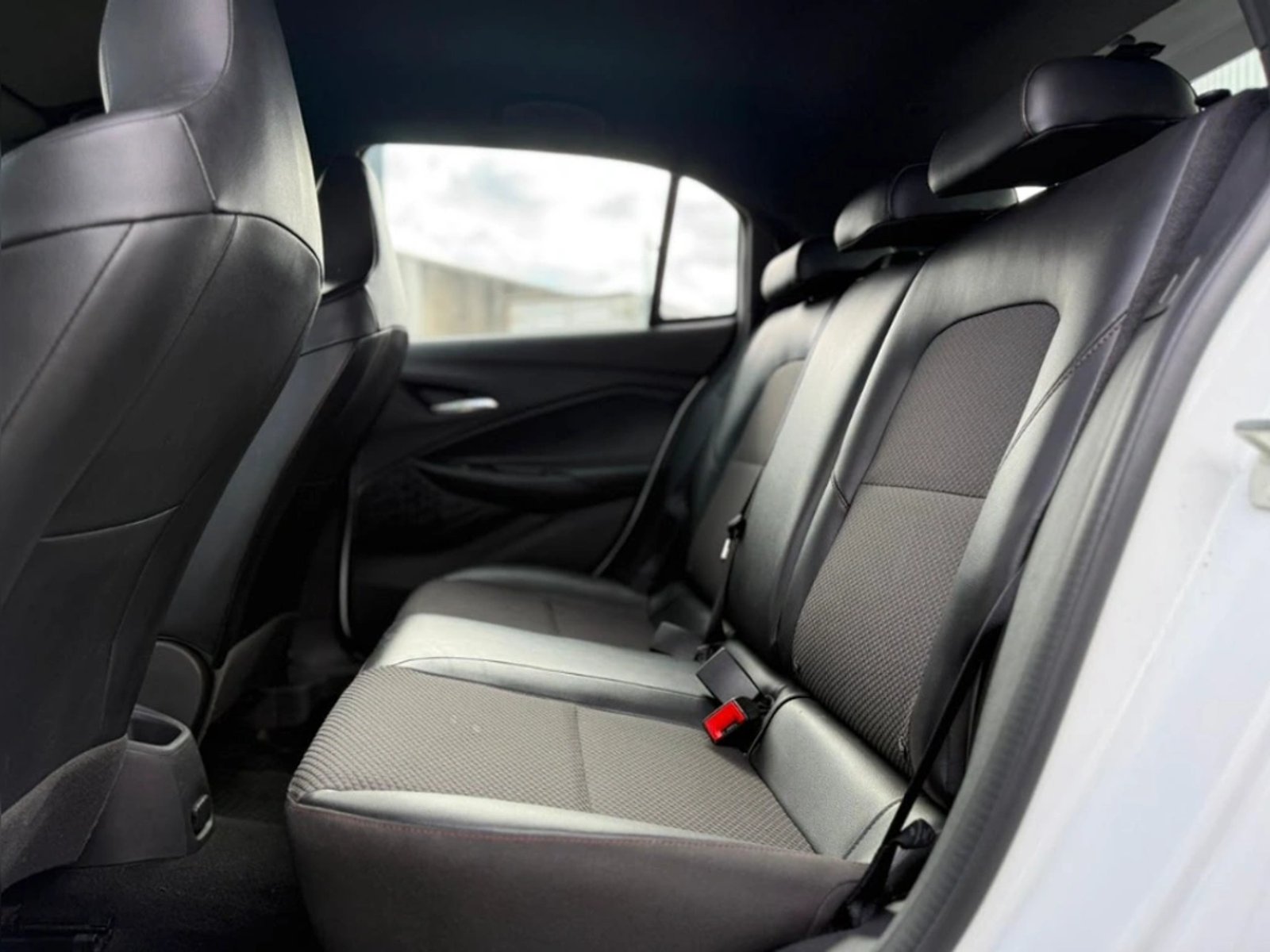 Chevrolet Onix 2024 - Imagen 14 de 19