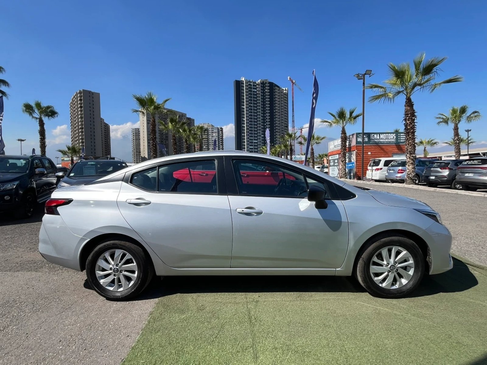 Nissan Versa 2025 - Imagen 8 de 20