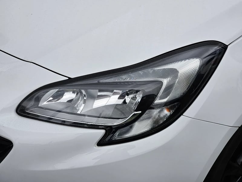 Opel Astra 2023 - Imagen 10 de 20