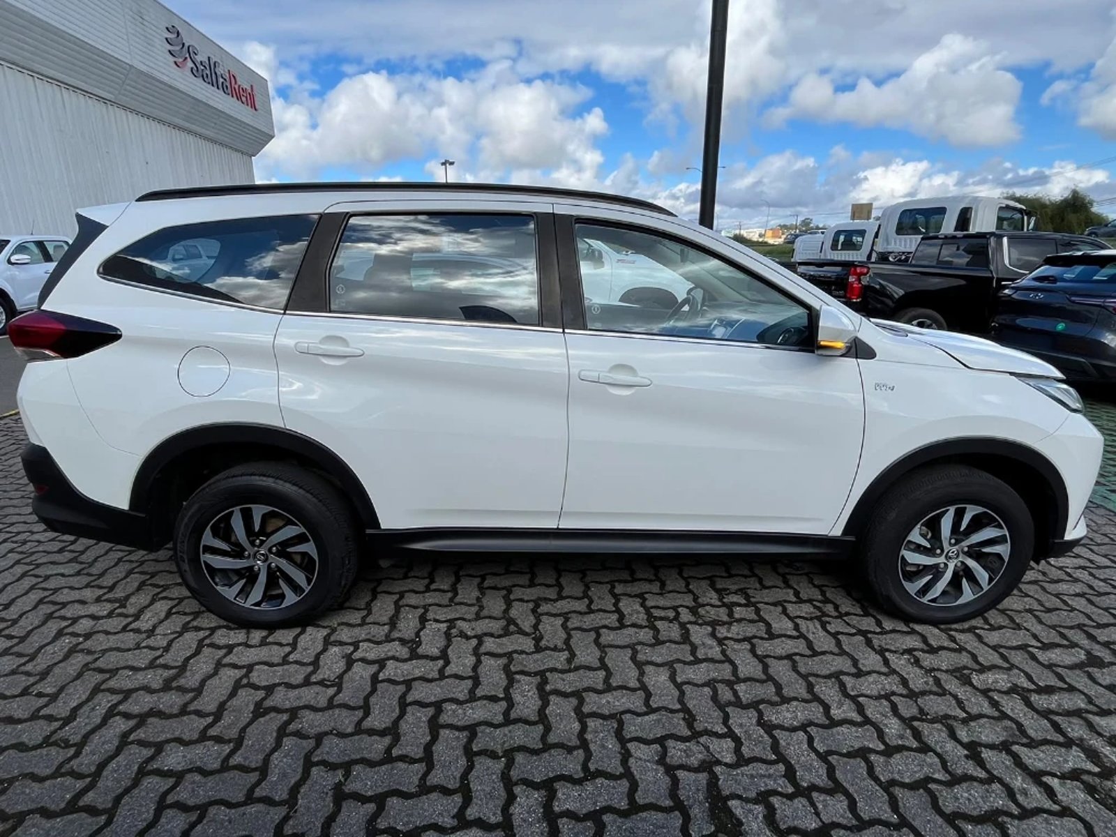 Toyota Rush 2023 - Foto 4 de 20
