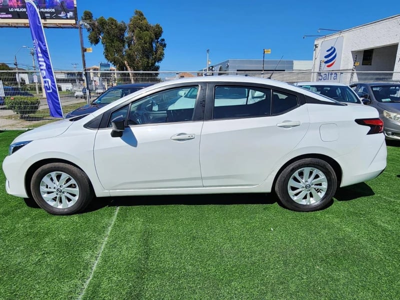 Nissan Versa 2025 - Imagen 8 de 20