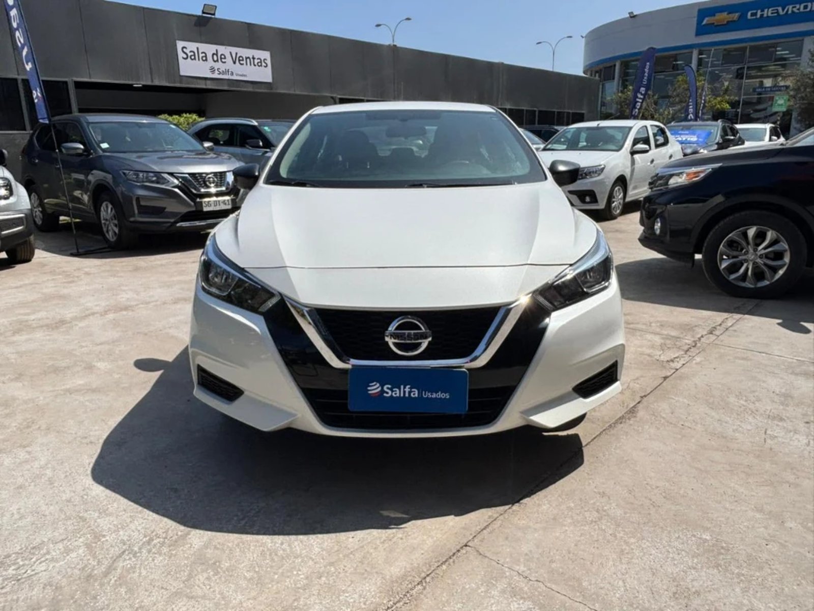 Nissan Versa 2023 - Foto 2 de 15