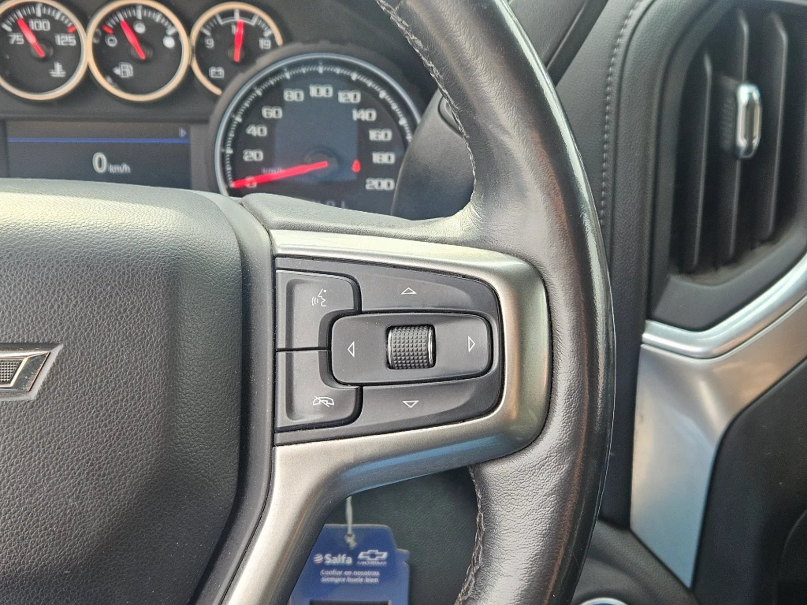 CHEVROLET SILVERADO 5.3 LT TRAILBOSS Z71 4X4 AT 4P 2021 - Imagen 19 de 20