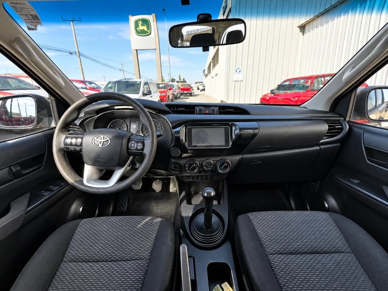 Toyota Hilux 2023 - Imagen 14 de 20