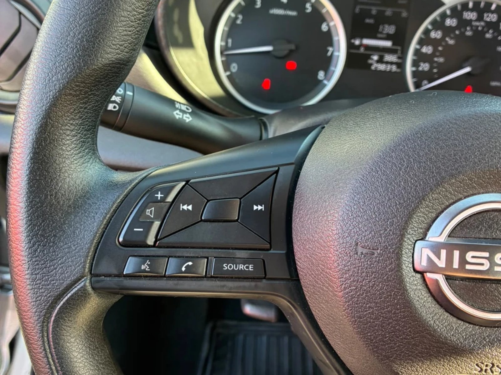 Nissan Versa 2025 - Imagen 12 de 20