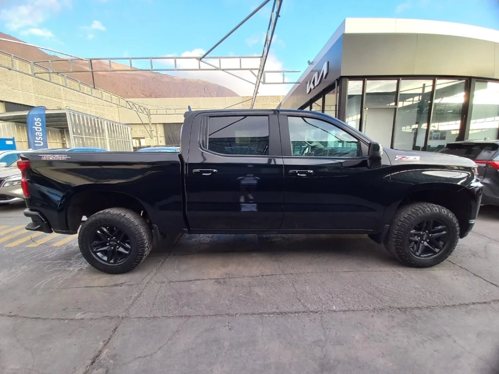 Chevrolet SILVERADO 5.3 LT TRAILBOSS Z71 4X4 AT 4P 2022 - Foto 4 de 20