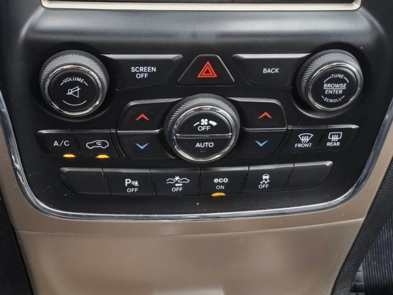 Jeep Grand cherokee 2015 - Imagen 18 de 20