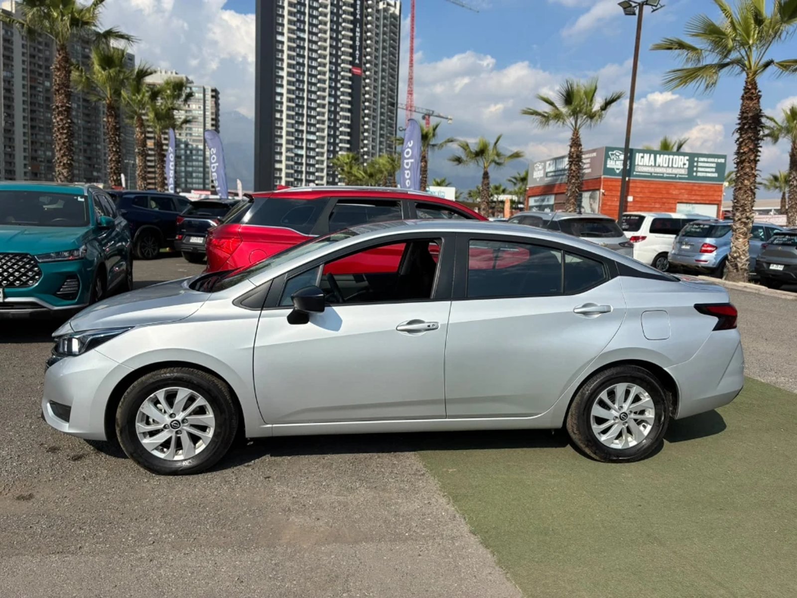 Nissan Versa 2025 - Imagen 8 de 20