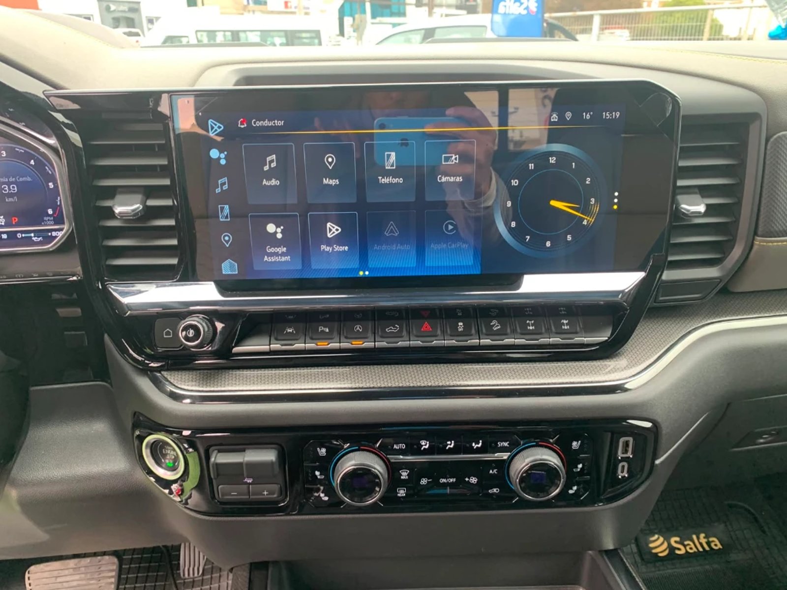 Chevrolet Silverado 2024 - Imagen 12 de 17