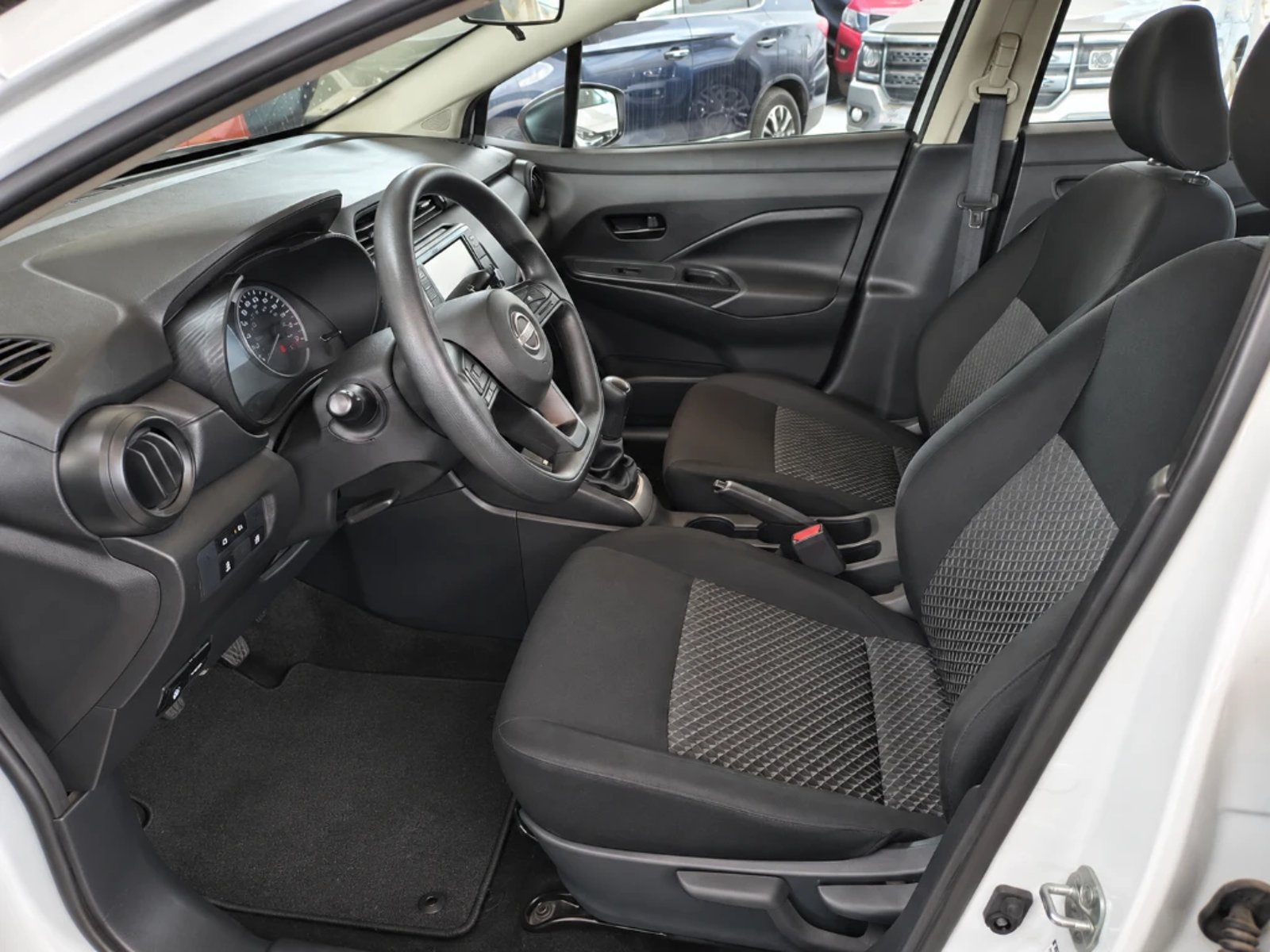 Nissan Versa 2025 - Imagen 9 de 20