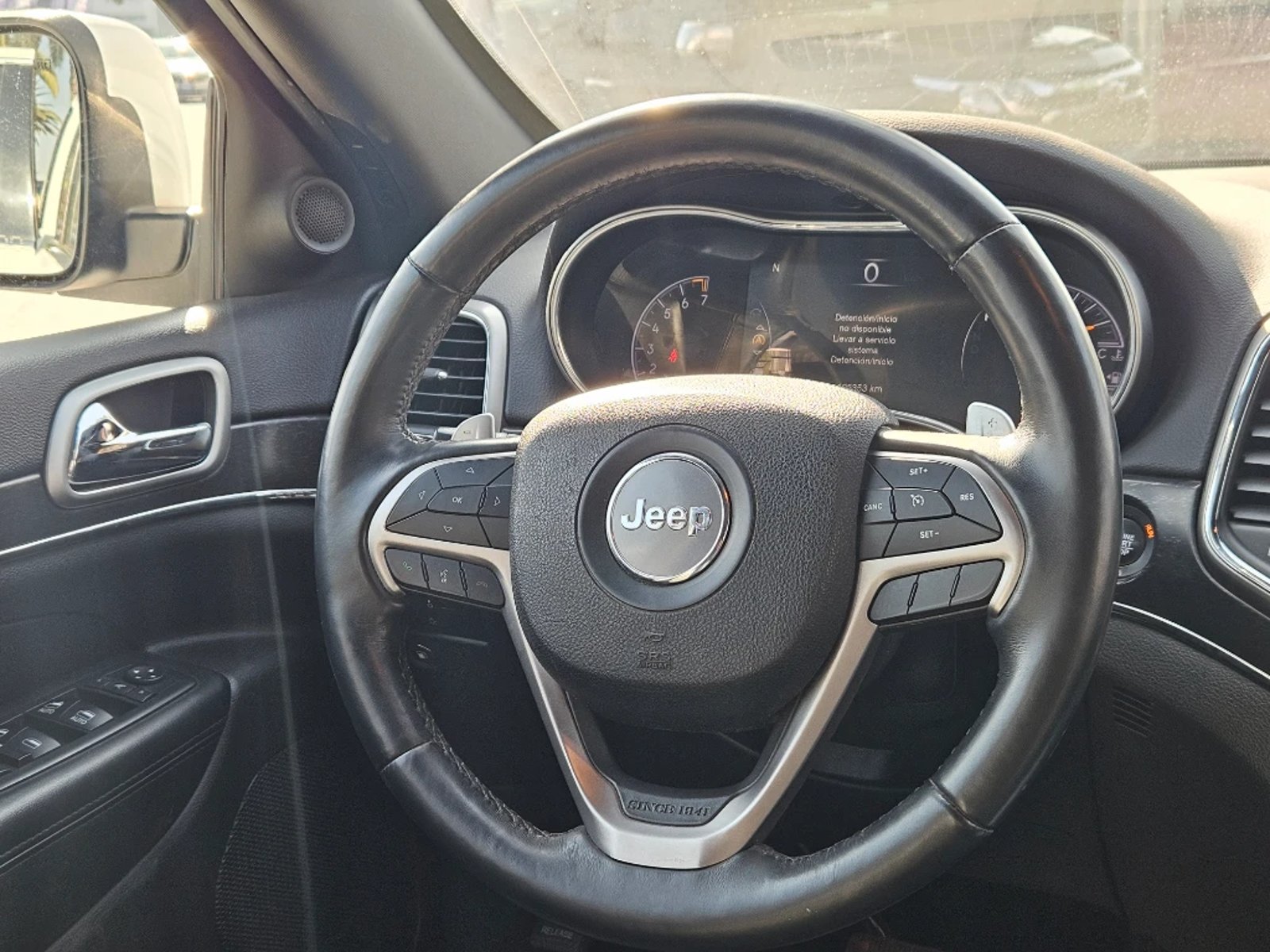 Jeep Grand cherokee 2018 - Imagen 13 de 20