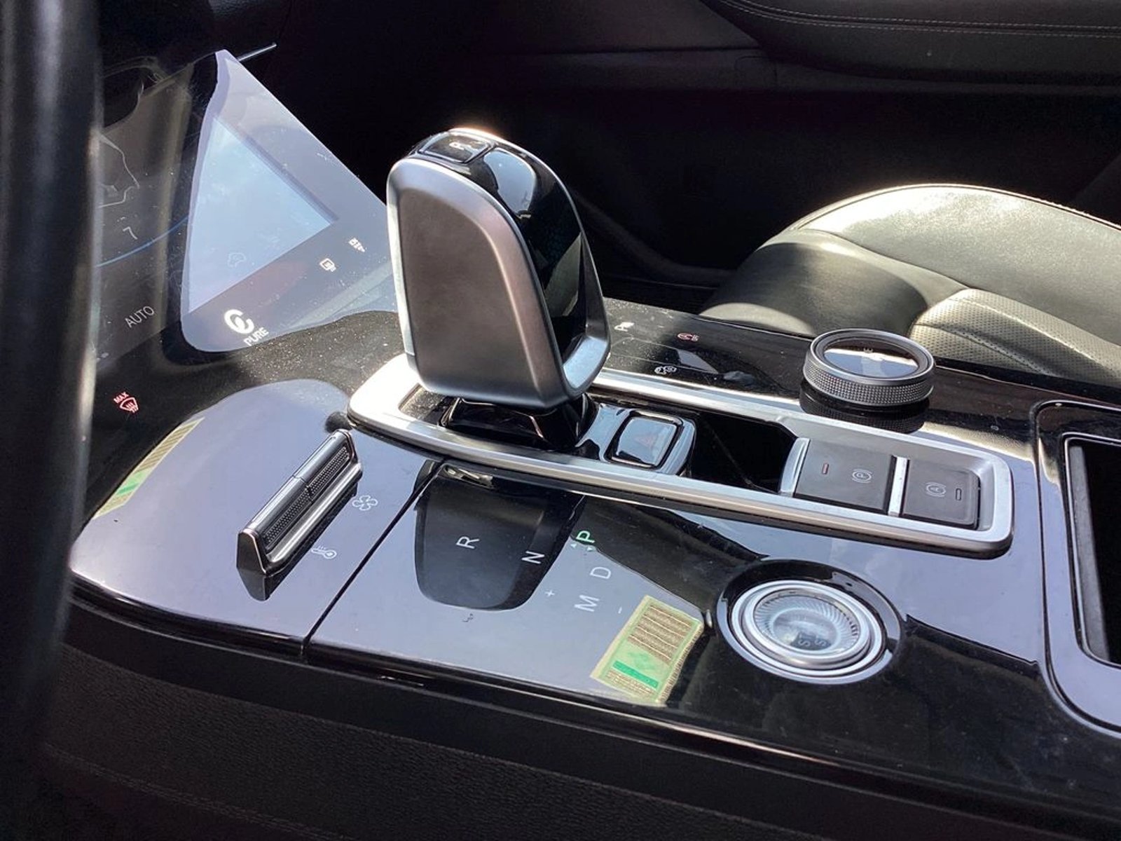 Chery TIGGO 8 PRO 2.0 TGDI GLX PRO MAX AWD AT 5P 2024 - Imagen 18 de 20