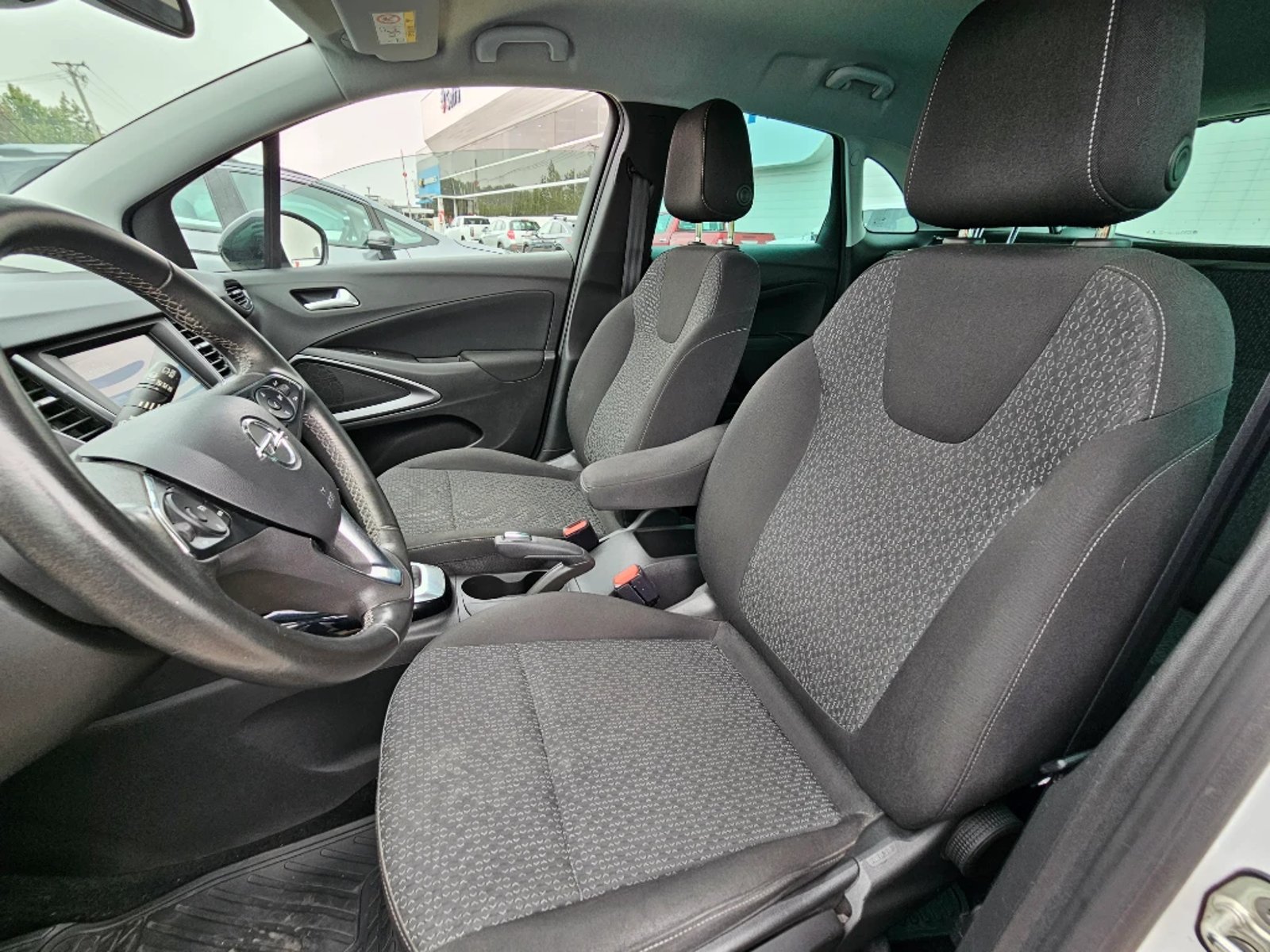 Opel CROSSLAND 1.2T ENJOY 4X2 AT6 5P 2021 - Imagen 17 de 20