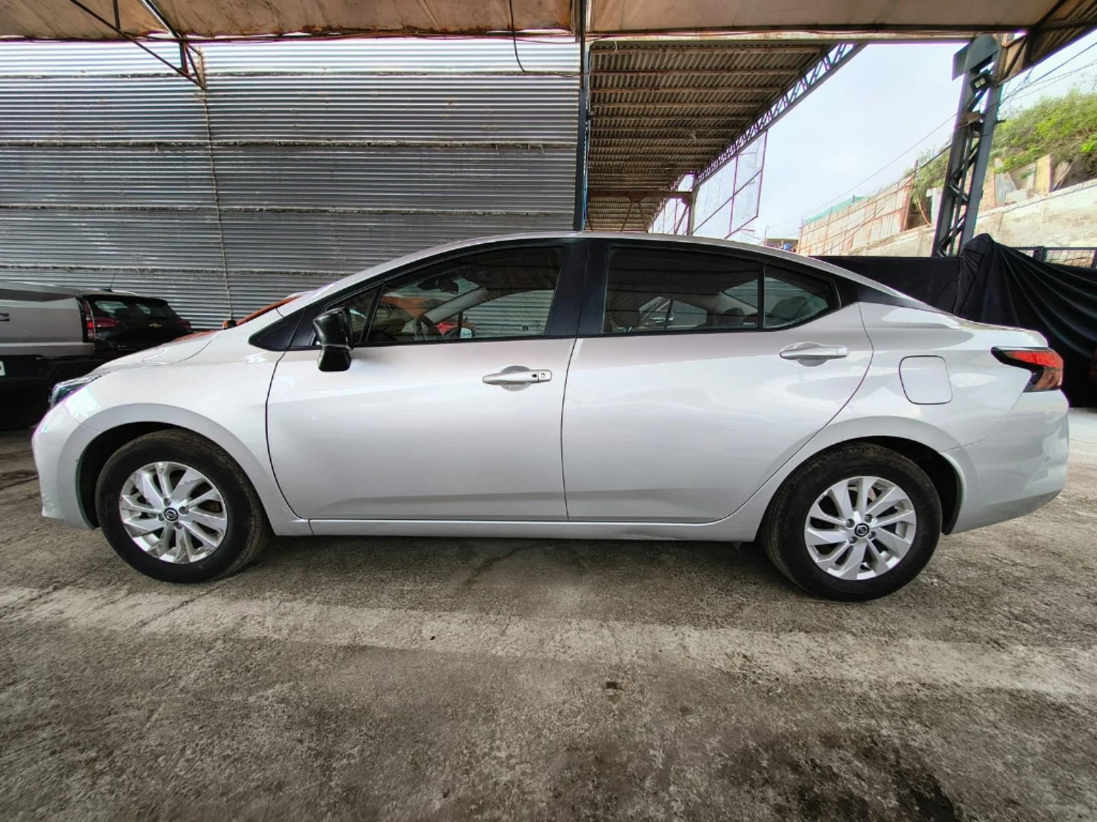 Nissan Versa 2025 - Imagen 4 de 20