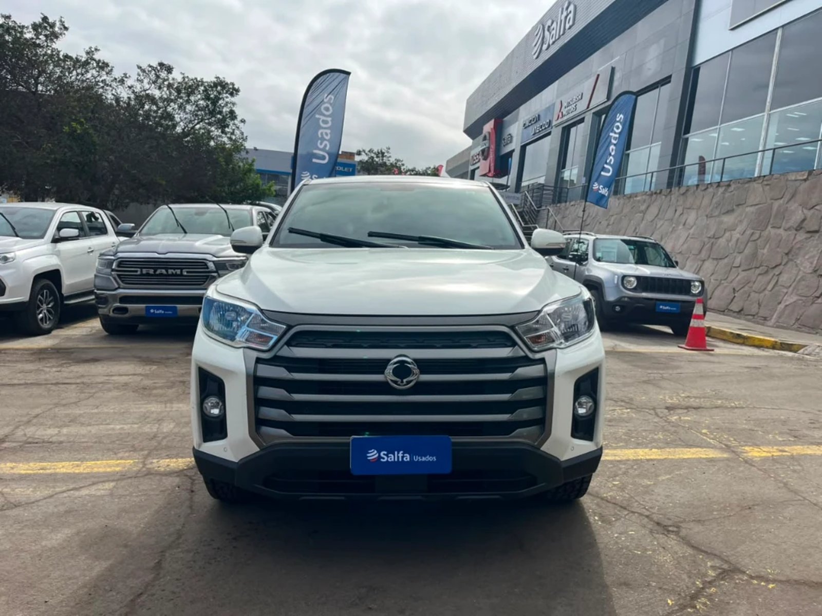 SsangYong Musso 2024 - Foto 2 de 18