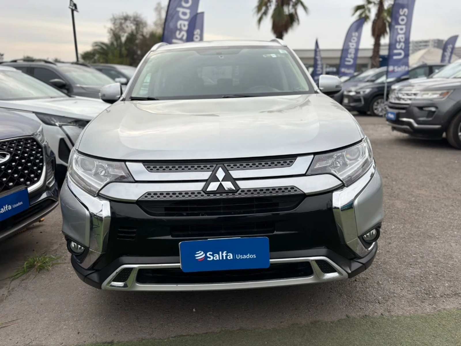 Mitsubishi Outlander 2021 - Foto 2 de 20