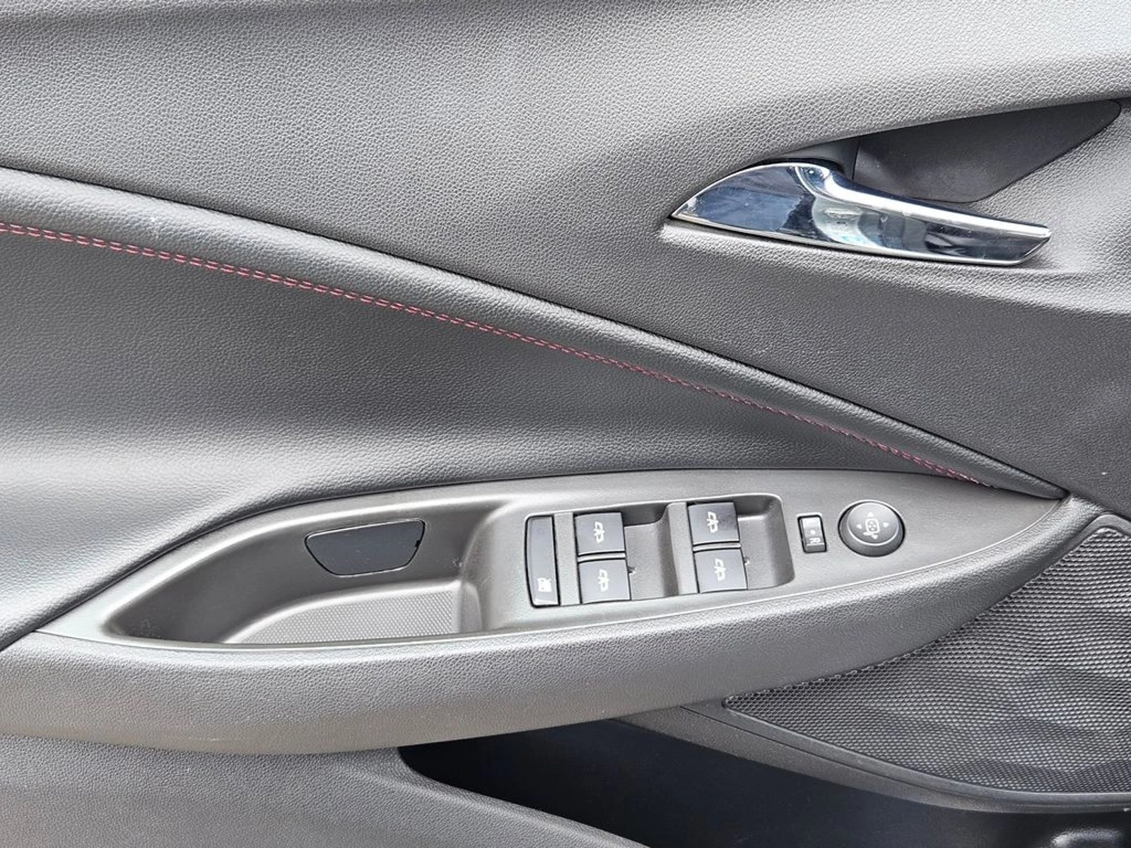 Chevrolet Onix 2024 - Imagen 13 de 20