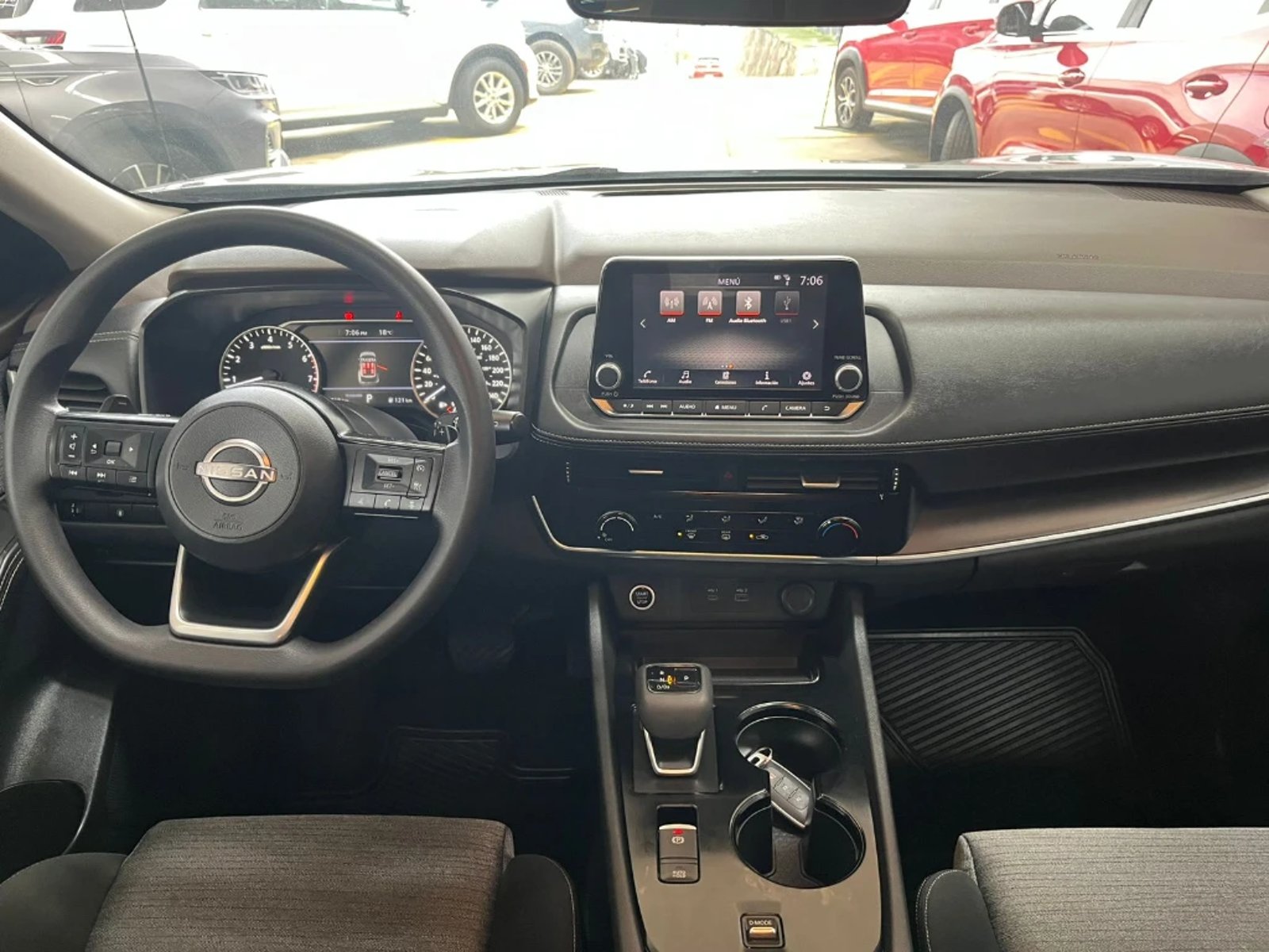 NISSAN X-TRAIL 2.5 SENSE 4X2 3ROW CVT AT 5P 2023 - Imagen 9 de 20