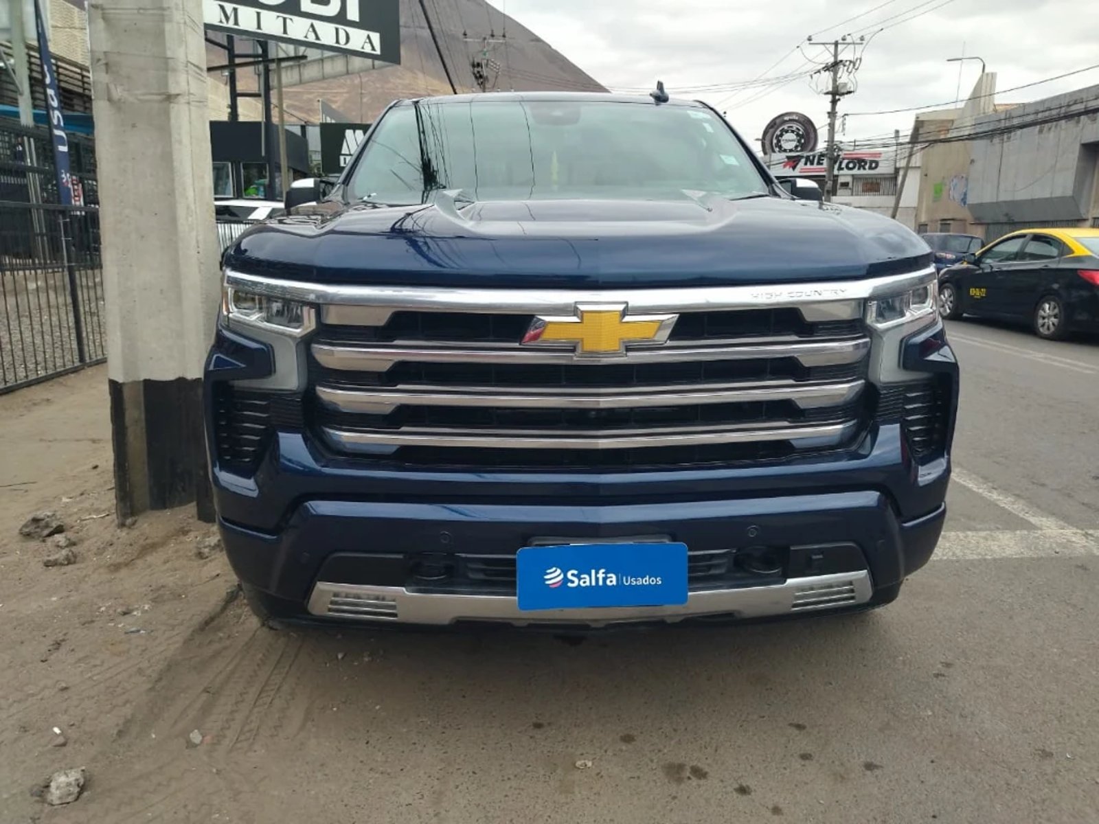 Chevrolet Silverado 2023 - Foto 2 de 20