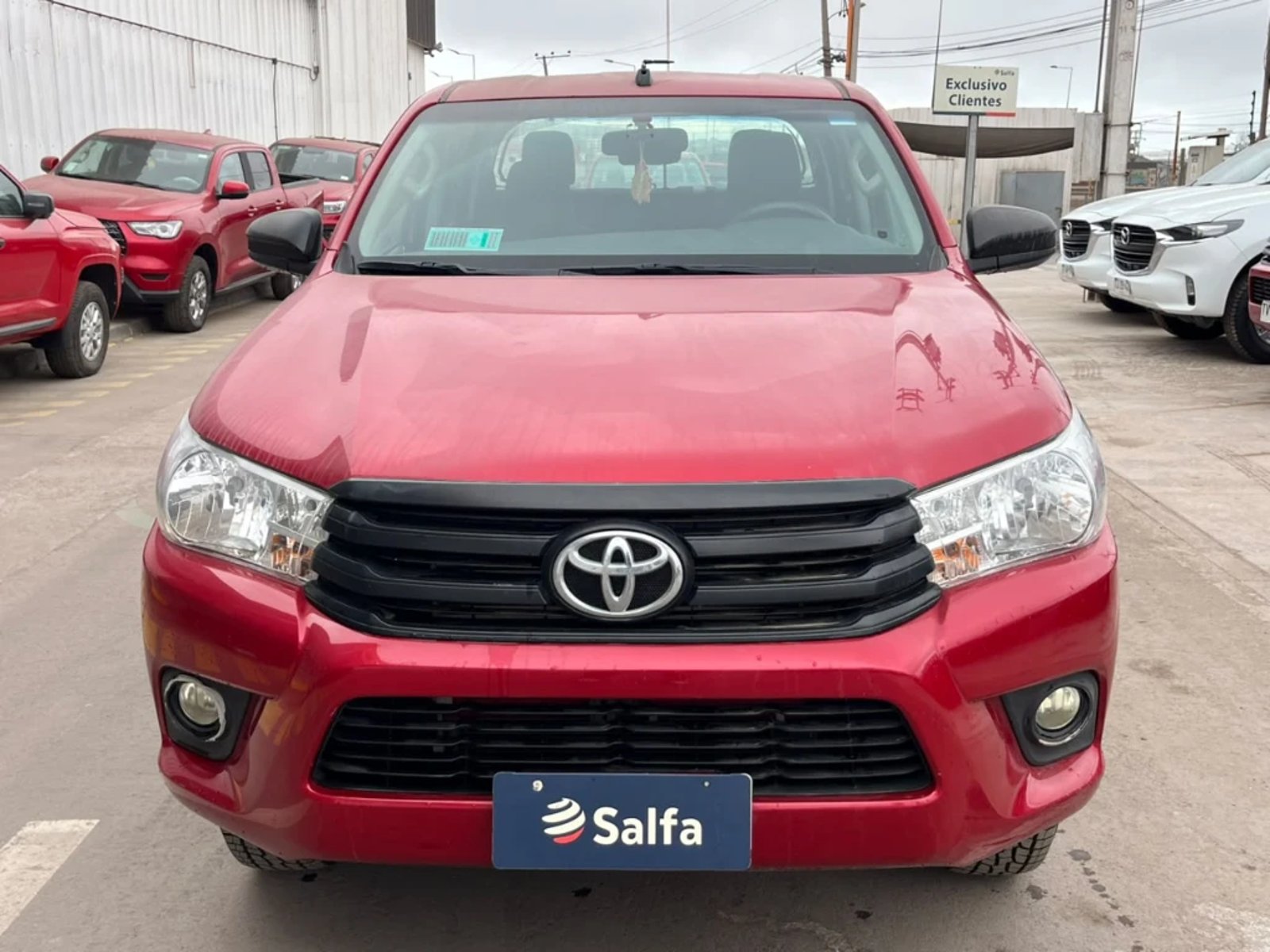 Toyota Hilux 2024 - Foto 2 de 20
