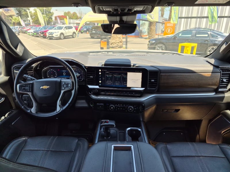 Chevrolet Silverado 2023 - Imagen 13 de 20