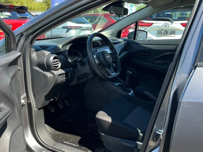 Nissan Versa 2025 - Imagen 10 de 20