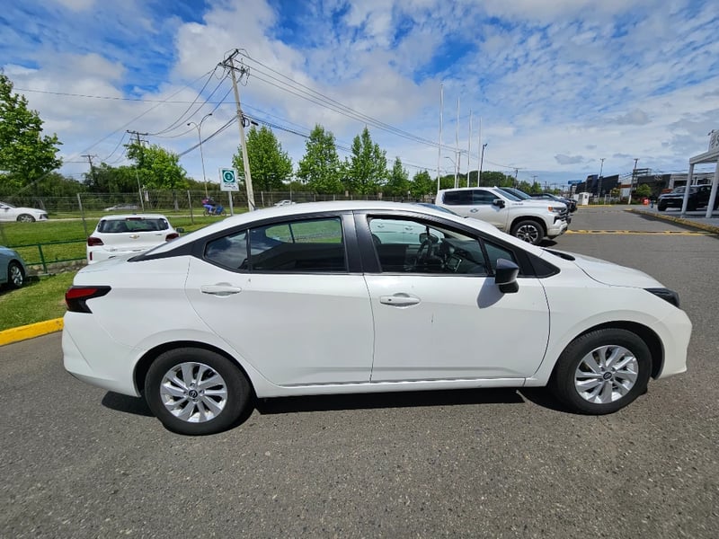 Nissan Versa 2025 - Imagen 4 de 20