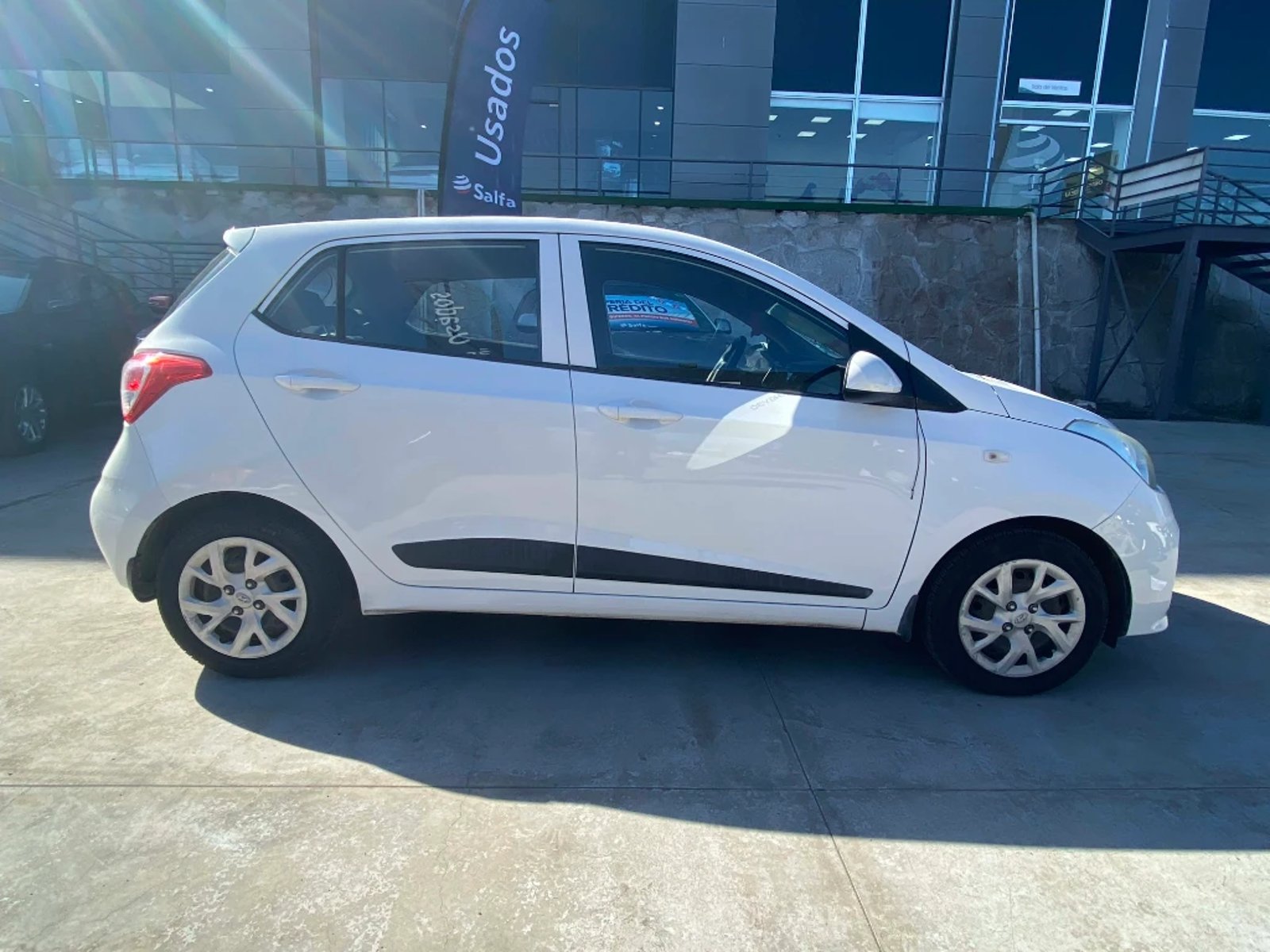 Hyundai Grand i10 2023 - Imagen 7 de 20