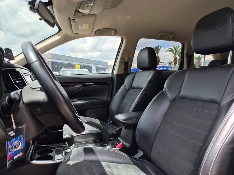 Mitsubishi Outlander 2021 - Imagen 9 de 20