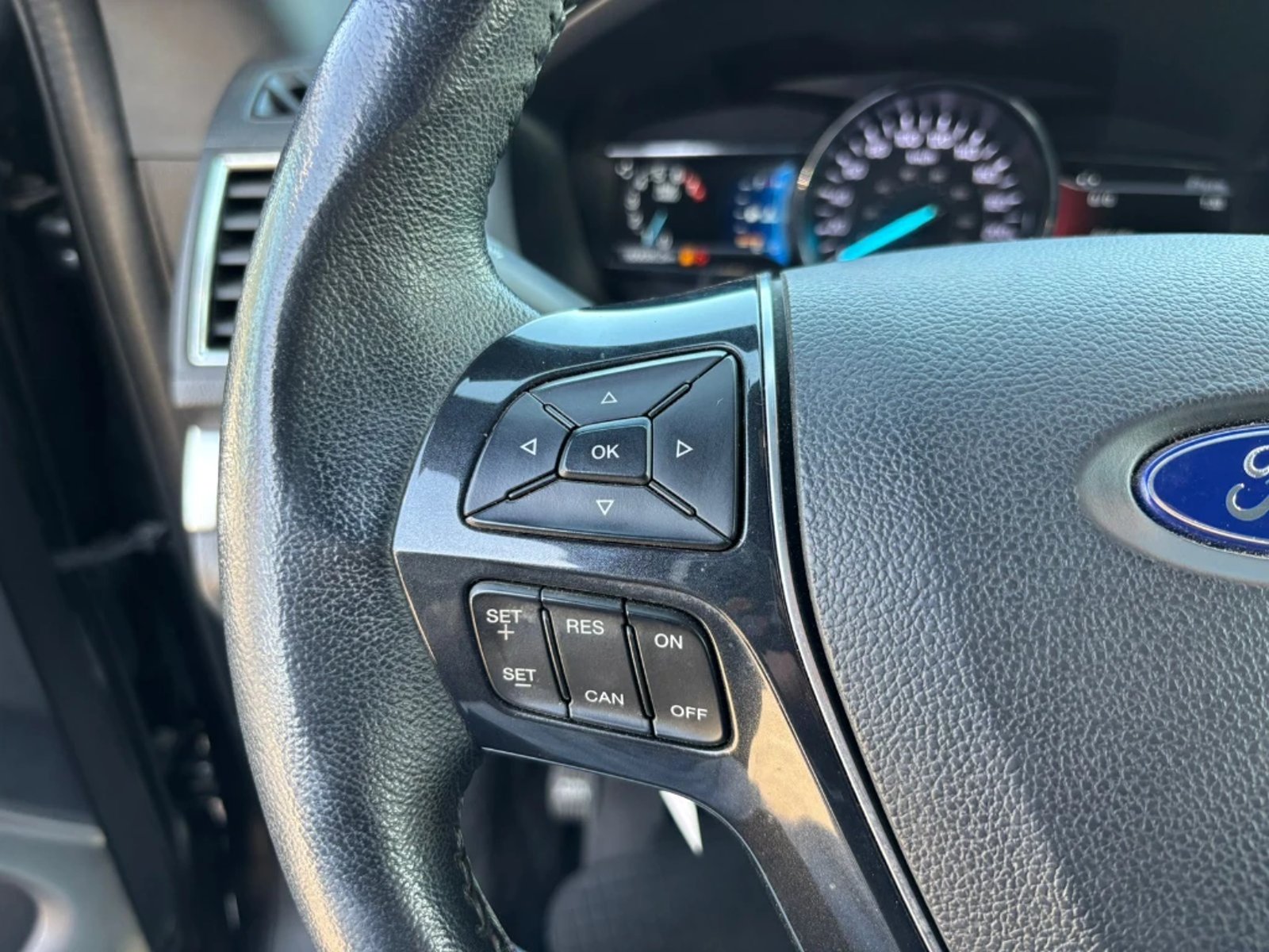 FORD EXPLORER 2.3 LIMITED ECOBOOST 4X4 AT 5P 2019 - Imagen 19 de 20