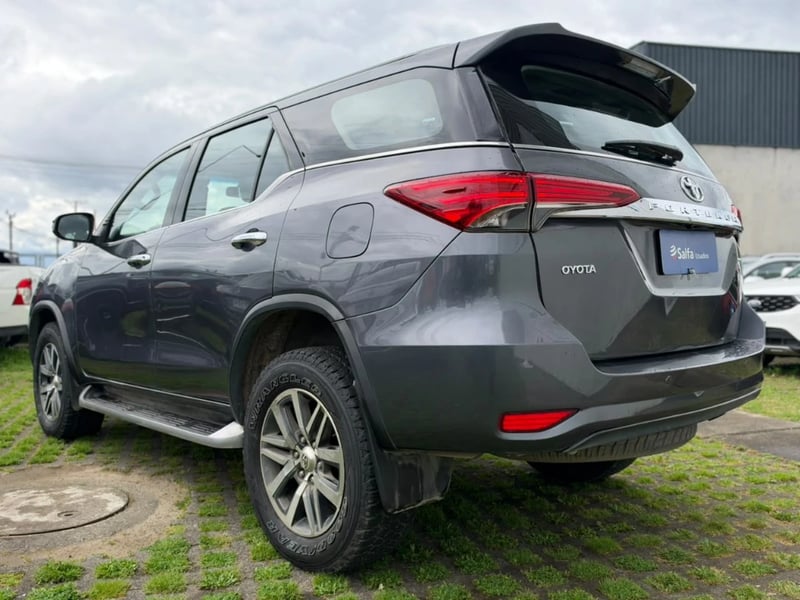 Toyota Fortuner 2019 - Imagen 7 de 20