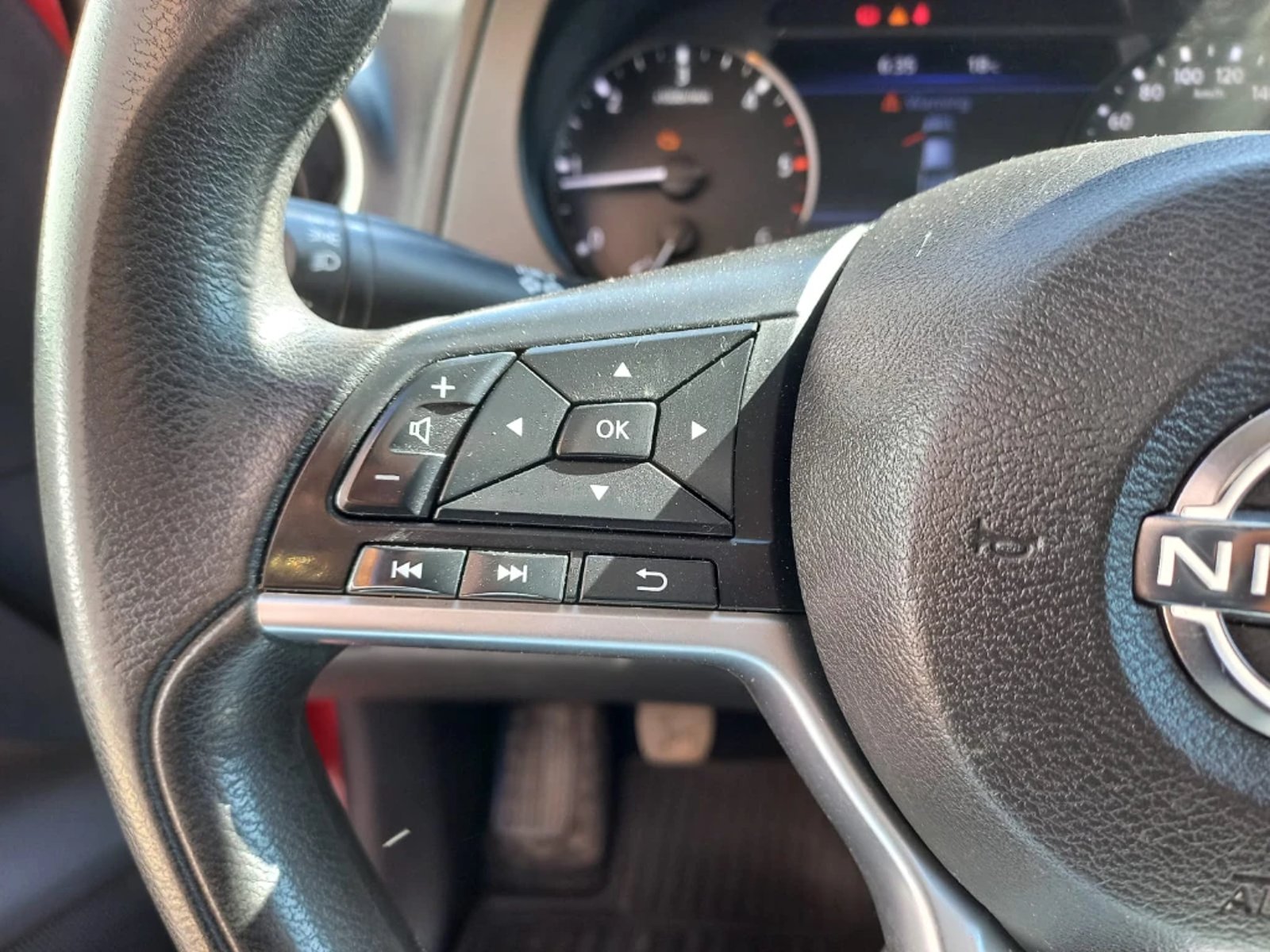 Nissan NAVARA DC 4x2 2.3TDI SE 2024 - Imagen 18 de 20