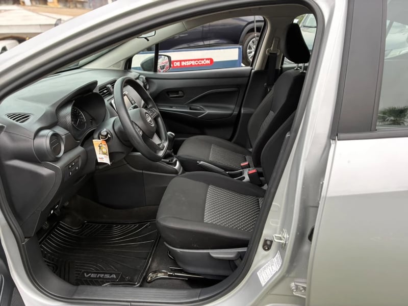 Nissan Versa 2025 - Imagen 13 de 20