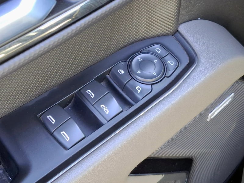 Chevrolet Silverado 2023 - Imagen 13 de 20