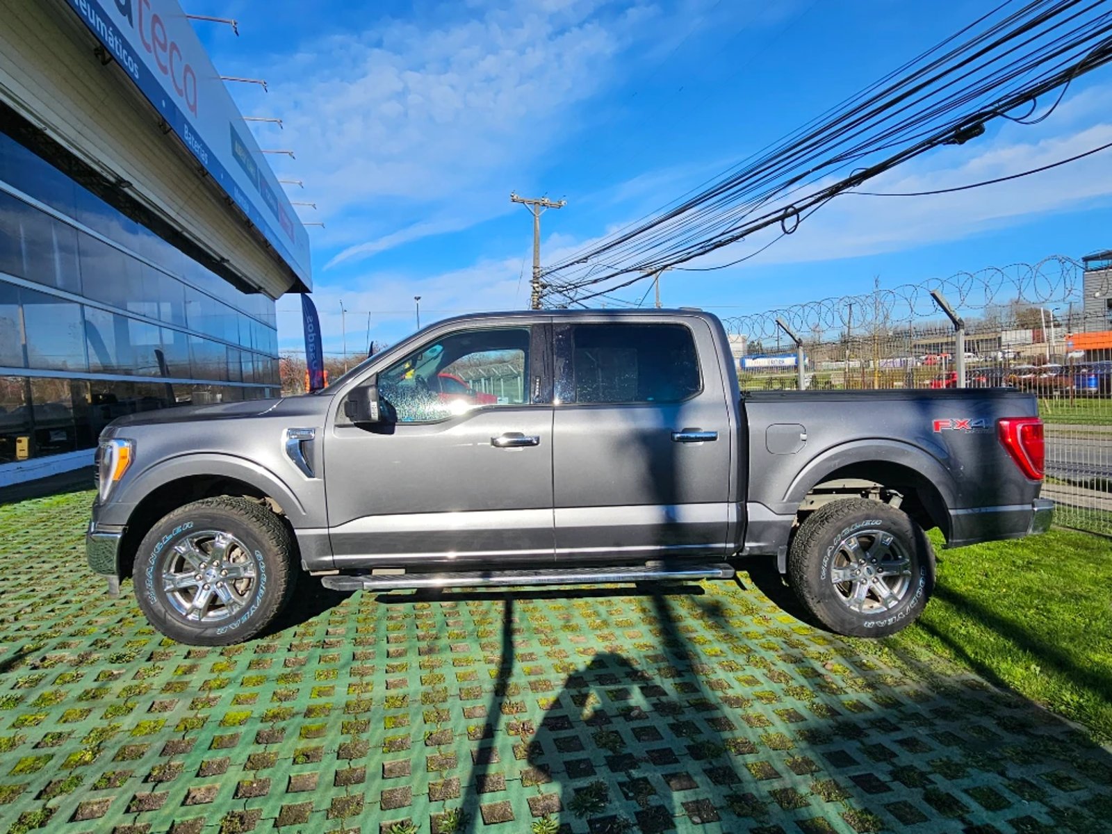 Ford F-150 2024 - Imagen 9 de 20