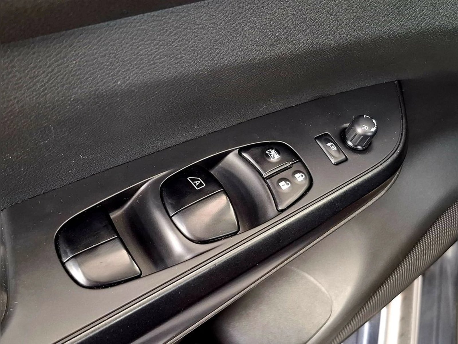 Nissan NAVARA 2.3D PRO4X DIESEL 4X4 DOB.CAB. AT 4P 2024 - Imagen 12 de 20