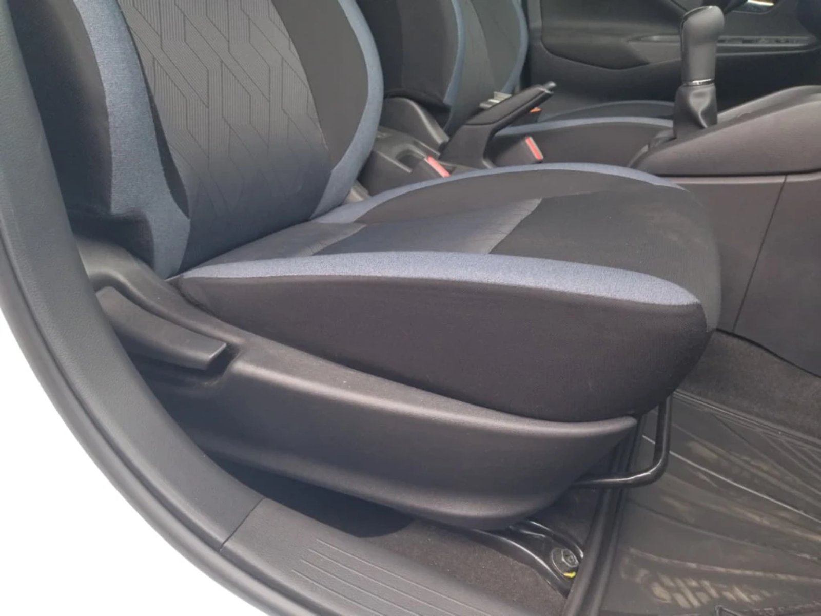 Nissan Versa 2024 - Imagen 16 de 20