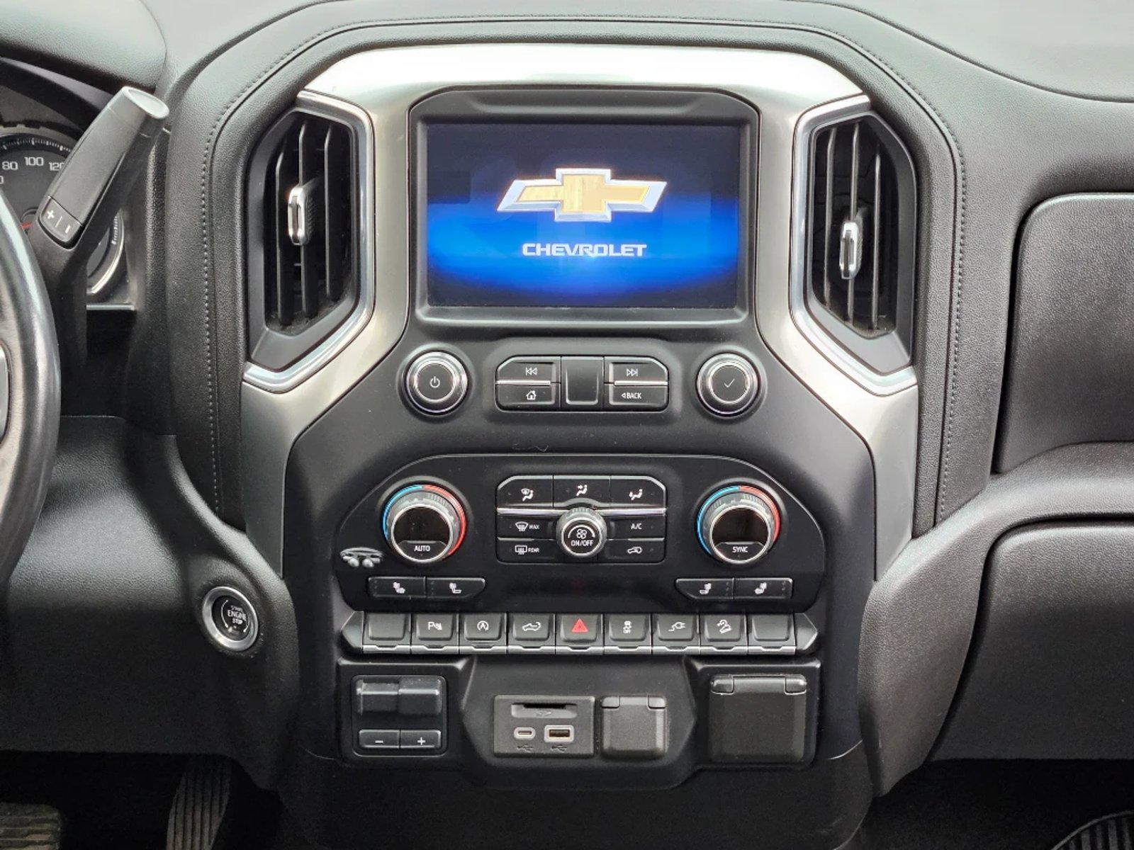CHEVROLET SILVERADO 5.3 LT TRAILBOSS Z71 4X4 AT 4P 2021 - Imagen 14 de 20