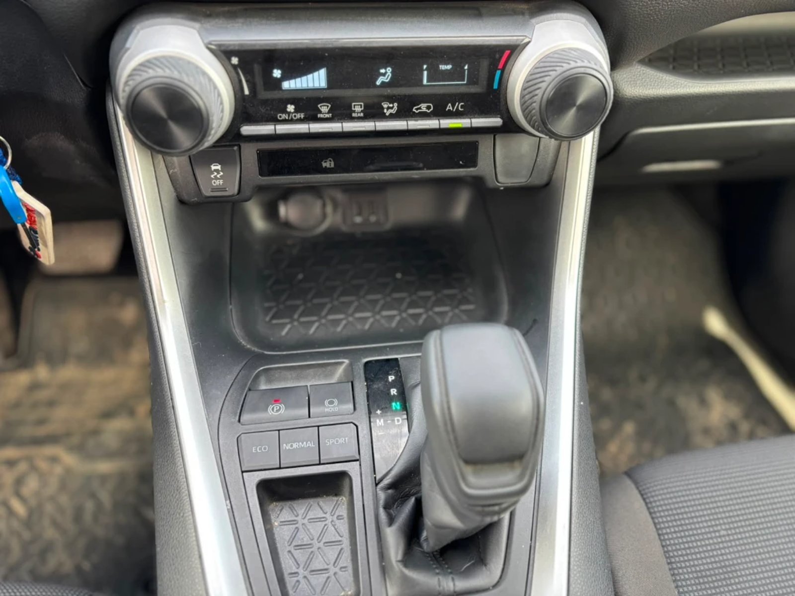 Toyota Rav4 2025 - Imagen 14 de 19