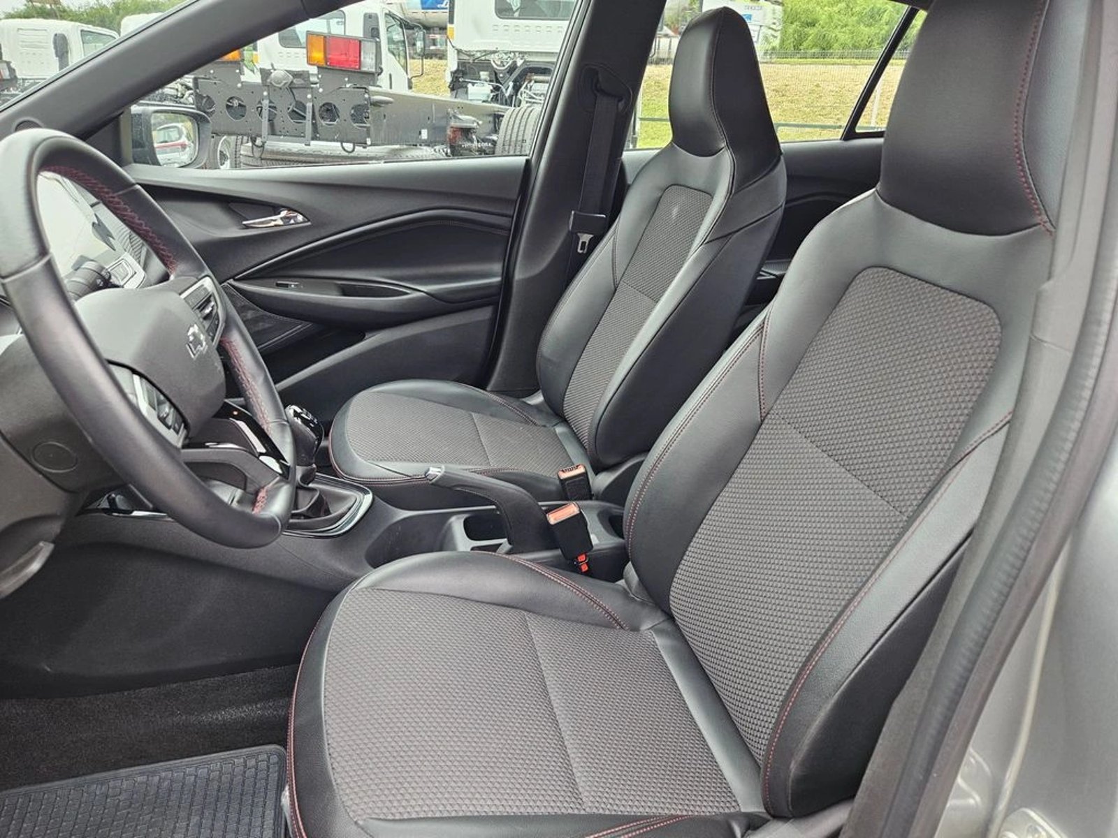 Chevrolet Onix 2024 - Imagen 12 de 20