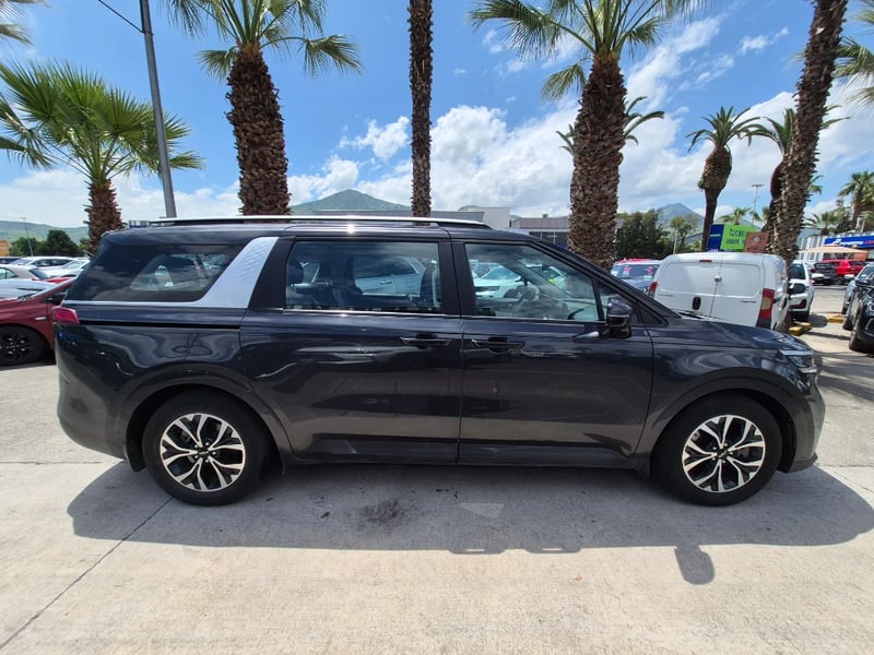 Kia Carnival 2024 - Imagen 4 de 20