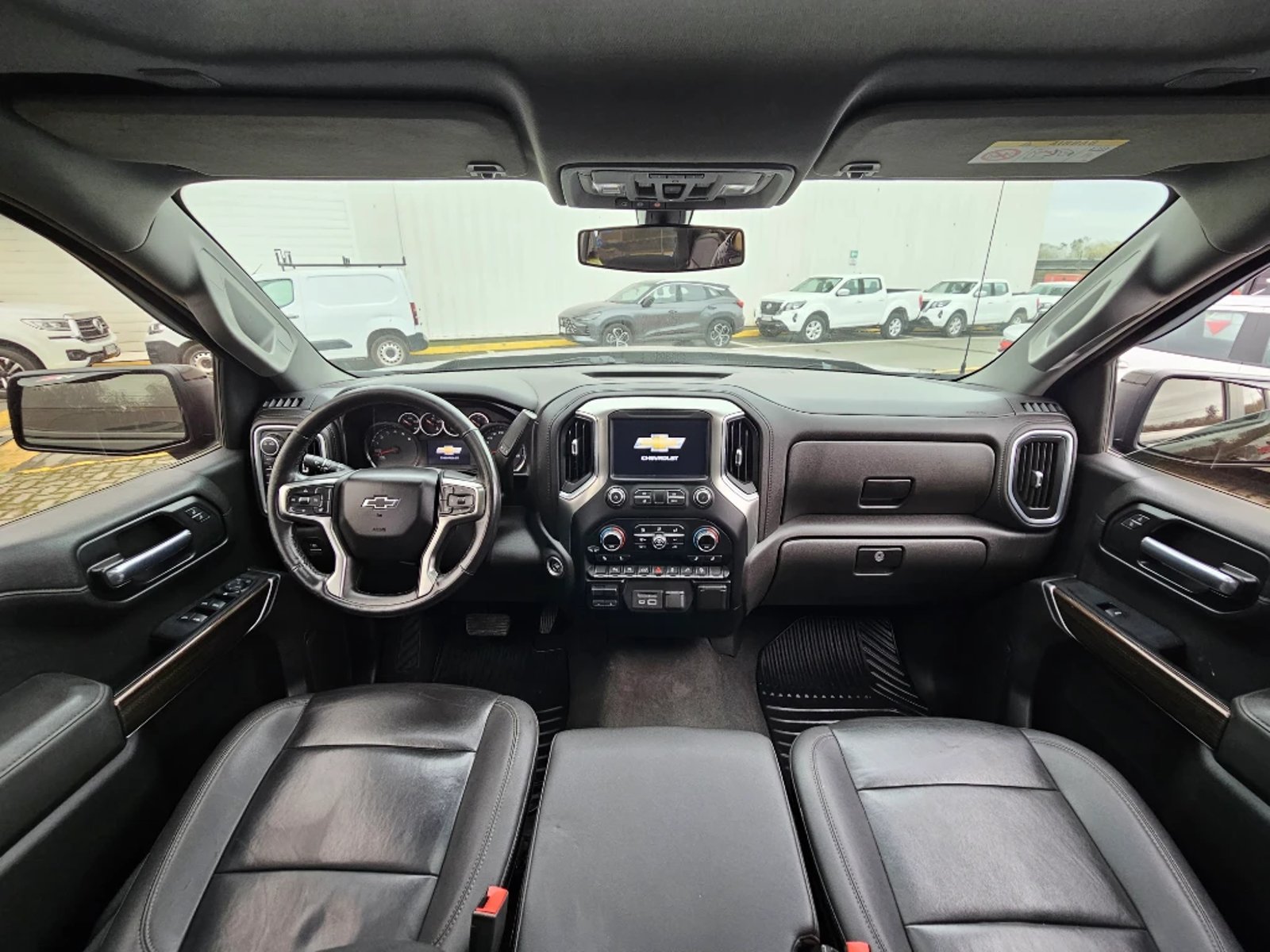 CHEVROLET SILVERADO 5.3 LT TRAILBOSS Z71 4X4 AT 4P 2021 - Imagen 12 de 20