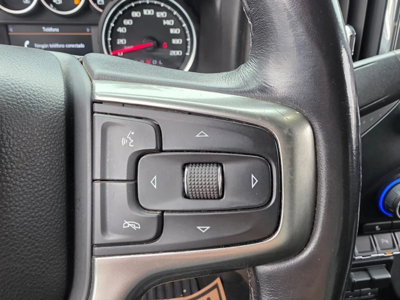 Chevrolet Silverado 2021 - Imagen 18 de 20