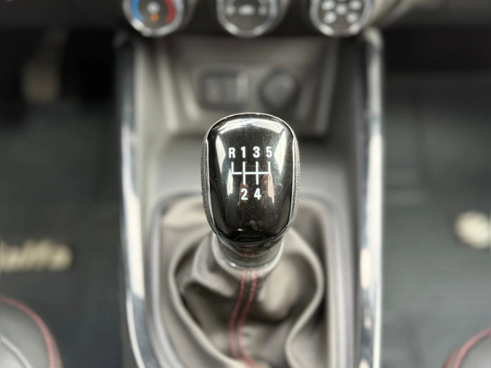 Chevrolet Onix 2024 - Imagen 17 de 19