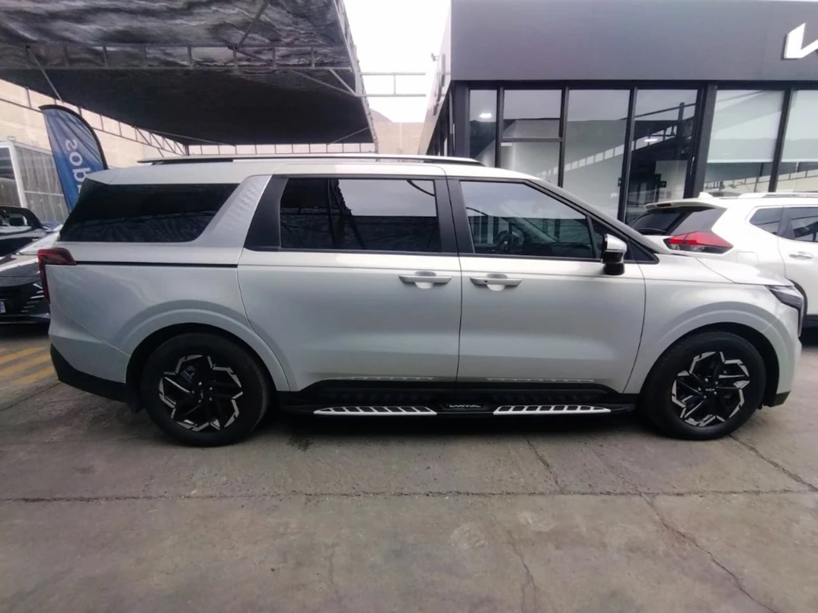 Kia Carnival 2025 - Foto 4 de 20
